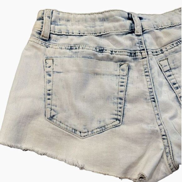 indigo Rein Acid Washed Distressed Cut Off Frayed Denim Jeans Shorts Size 3 - Picture 8 of 14